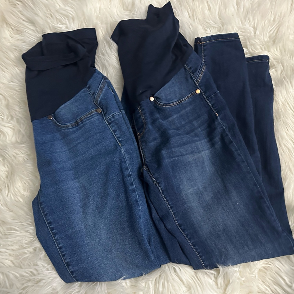 Maternity jeans size M